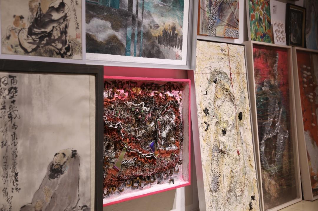 走進“藏”在金山這里的美術館,一起來感受“別樣世界”!