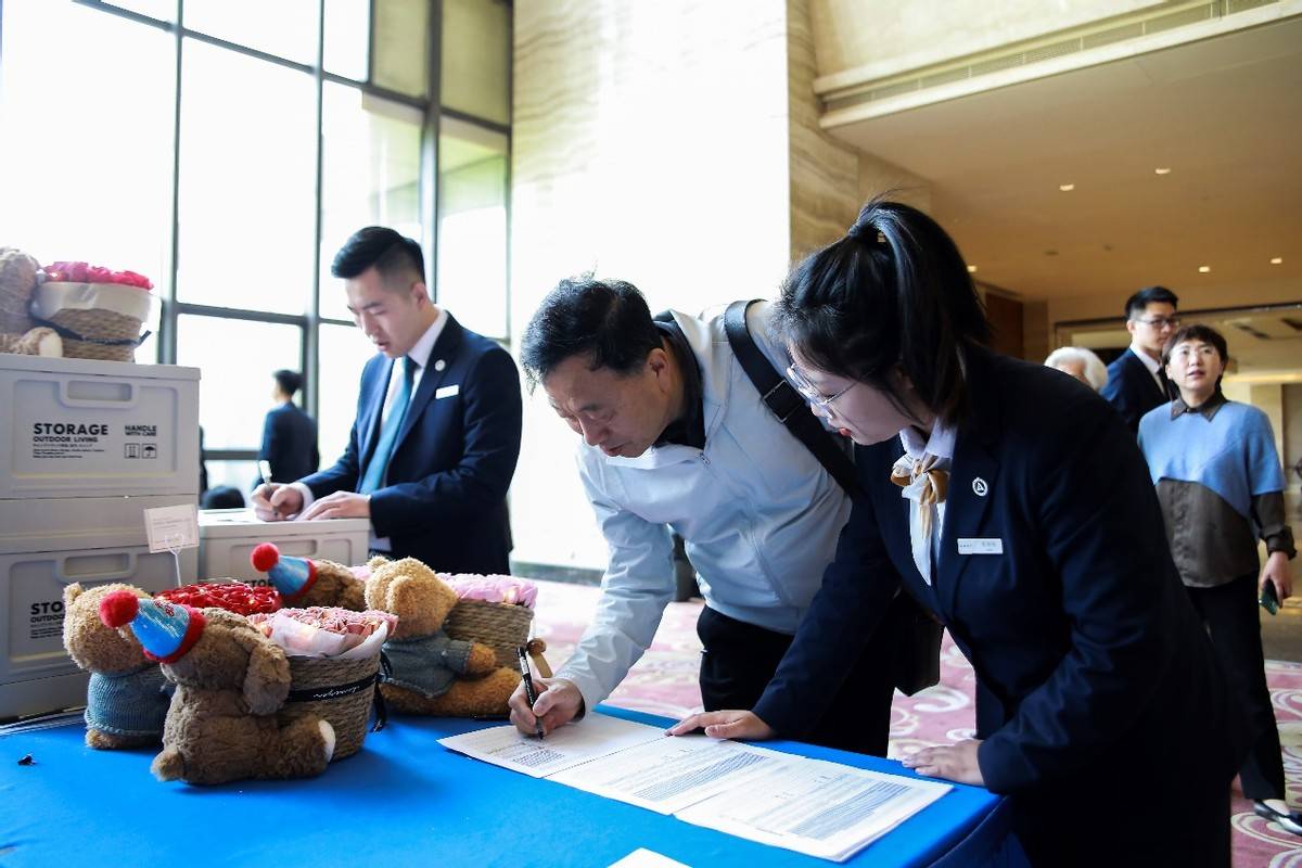 問界新M5及鴻蒙智行家族全系車型春日試駕會活動成功舉辦