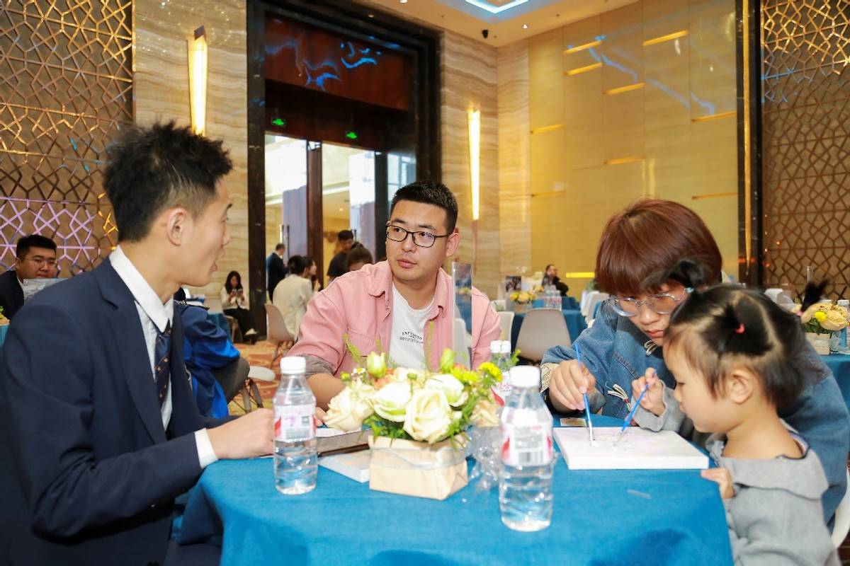 問界新M5及鴻蒙智行家族全系車型春日試駕會活動成功舉辦