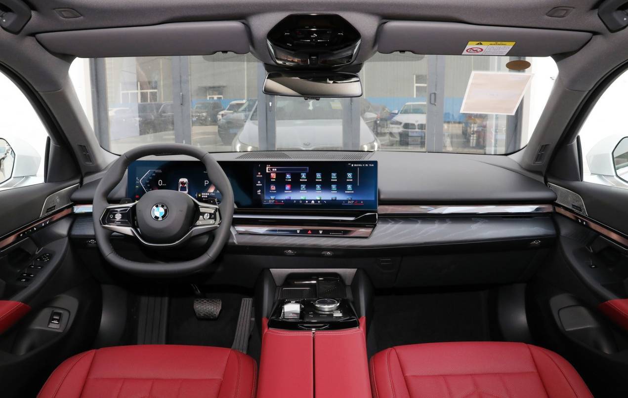 全新5系家族4月銷量創新低,原因是什么?有什么辦法能改變呢?