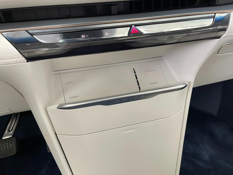 換上插電動力,再戰騰勢D9,35.99萬元起,別克GL8陸尊PHEV實拍