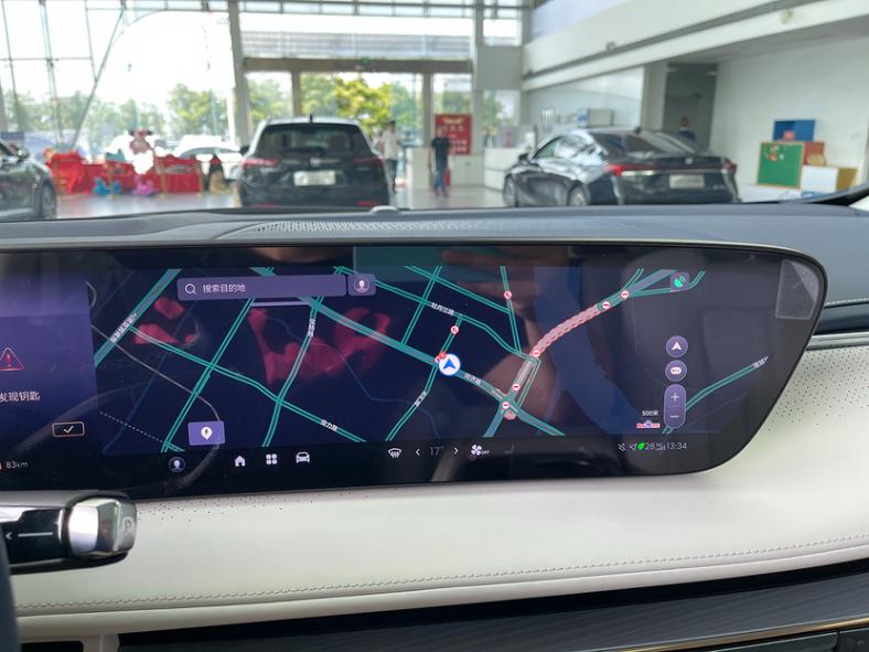 換上插電動力,再戰騰勢D9,35.99萬元起,別克GL8陸尊PHEV實拍