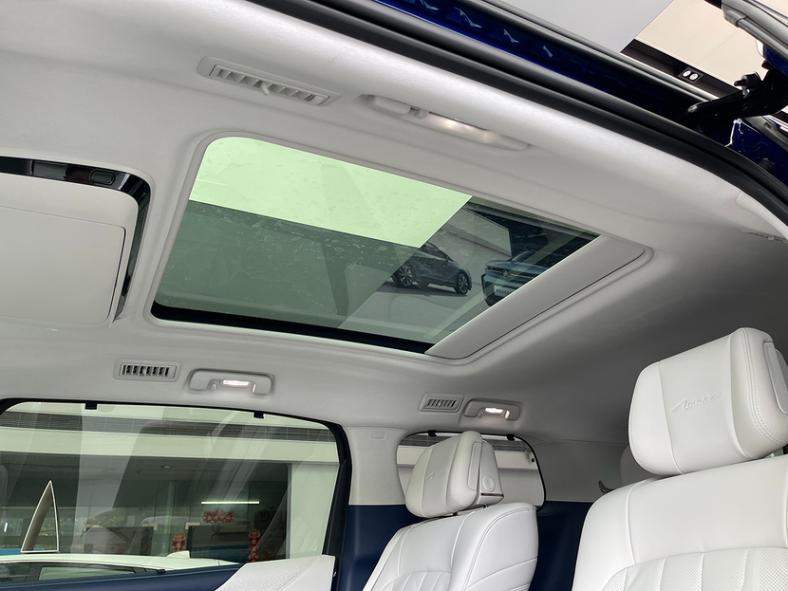 換上插電動力,再戰騰勢D9,35.99萬元起,別克GL8陸尊PHEV實拍