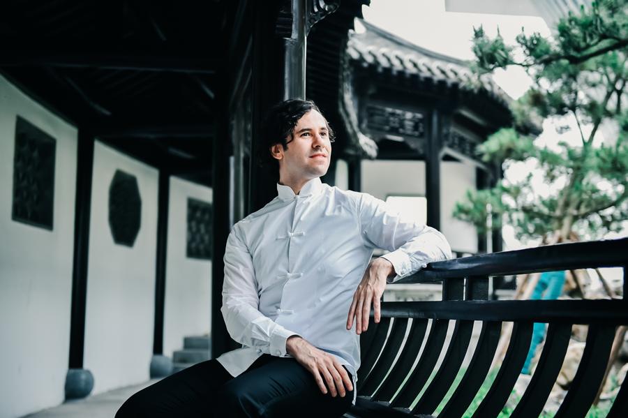 來滬7年,西班牙鋼琴家馬里奧自稱“上海人”,愛跑馬拉松,會做油爆河蝦