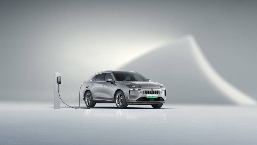 新摩卡 Hi4:大五座電動(dòng)SUV 標(biāo)配Hi4性能版電四驅(qū) 最低21.38萬(wàn)起