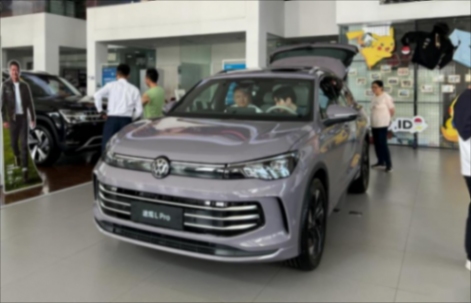 取消1.5T預(yù)計18萬起售,大眾途觀L Pro實(shí)車到店,配副駕屏+懷擋