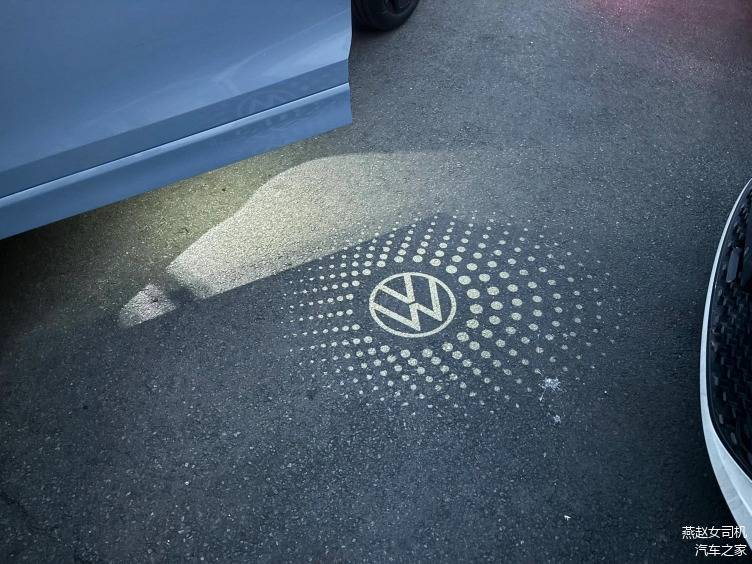 取消1.5T預(yù)計18萬起售,大眾途觀L Pro實(shí)車到店,配副駕屏+懷擋