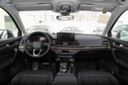 想買豪華中型SUV,凱迪拉克XT5對比奧迪Q5L,到底誰更勝一籌?