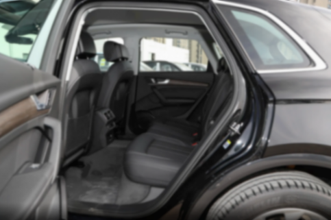 想買豪華中型SUV,凱迪拉克XT5對比奧迪Q5L,到底誰更勝一籌?