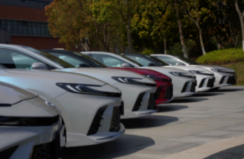 還能當(dāng)銷冠嗎?合資中級車組團(tuán)換代,試駕第9代凱美瑞!