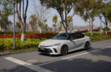 還能當(dāng)銷冠嗎?合資中級車組團(tuán)換代,試駕第9代凱美瑞!