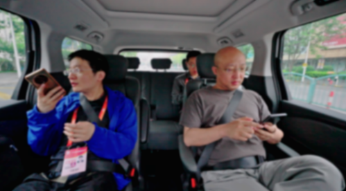 江淮瑞風RF8強力助陣2024年中國 品牌日