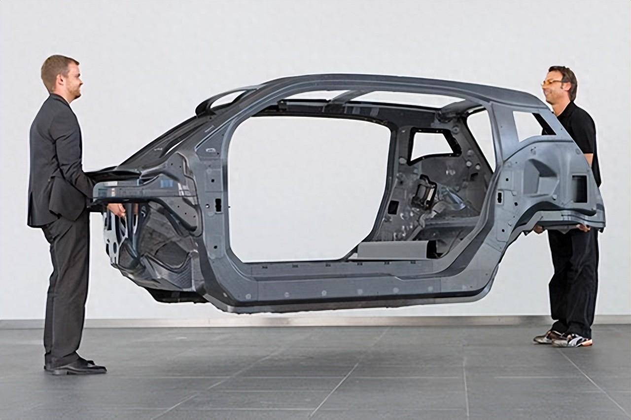 特斯拉欲放棄一體化鑄造車身,被中國車企逼急了?