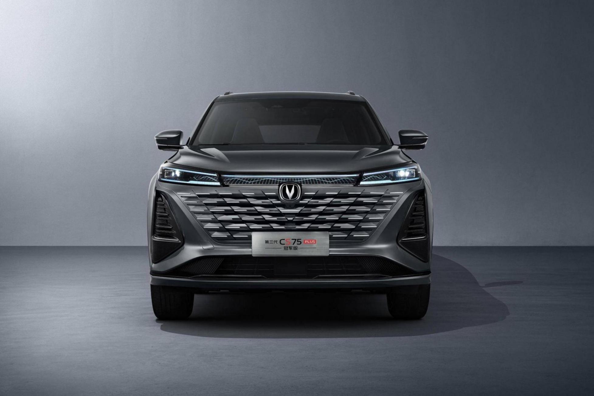 設(shè)計師很懂消費者!長安CS75 PLUS爆換代照,與新哈弗H6你更期待誰