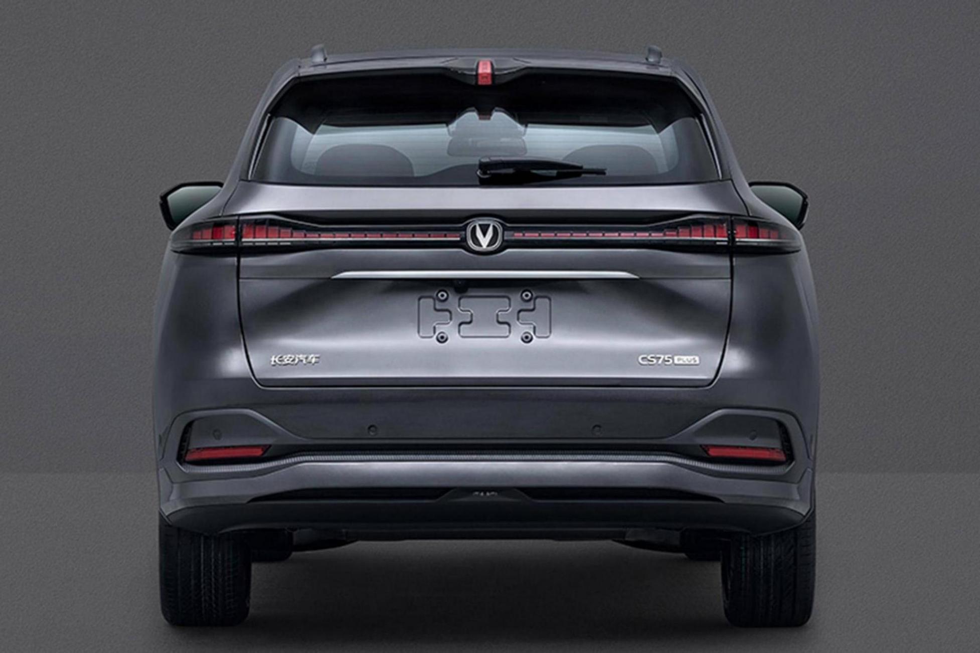 設(shè)計師很懂消費者!長安CS75 PLUS爆換代照,與新哈弗H6你更期待誰