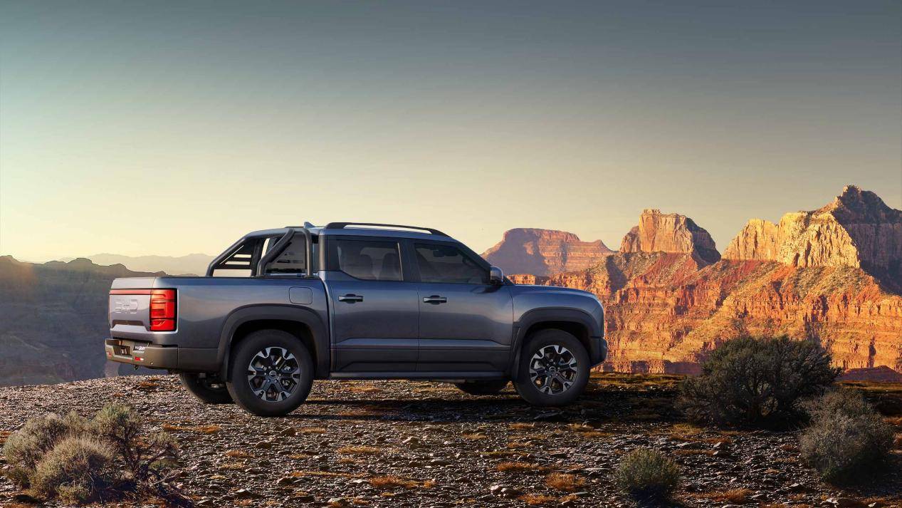 長近5.5m,搭DMO插混,載重835kg,5.34萬美元起,競爭福特Ranger Banner6-Seguridad-PC