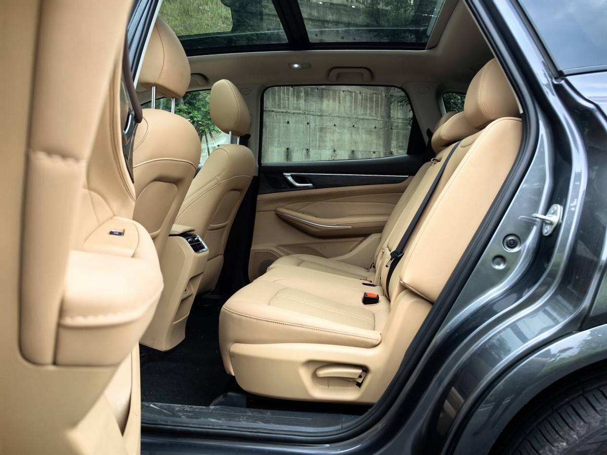 藍(lán)電E5榮耀版對(duì)比大眾途岳:自主、合資差距這么大?