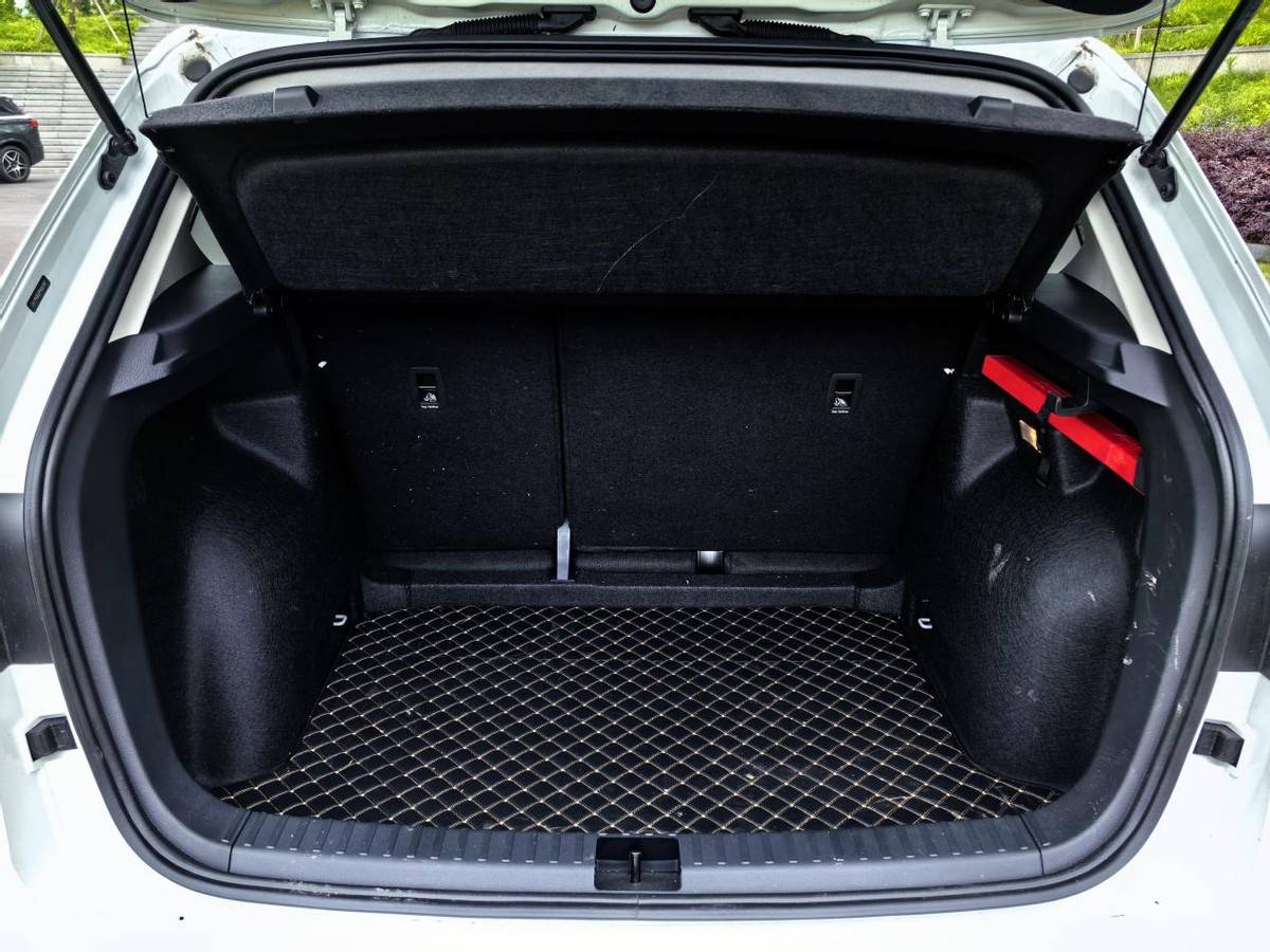 藍(lán)電E5榮耀版對(duì)比大眾途岳:自主、合資差距這么大?