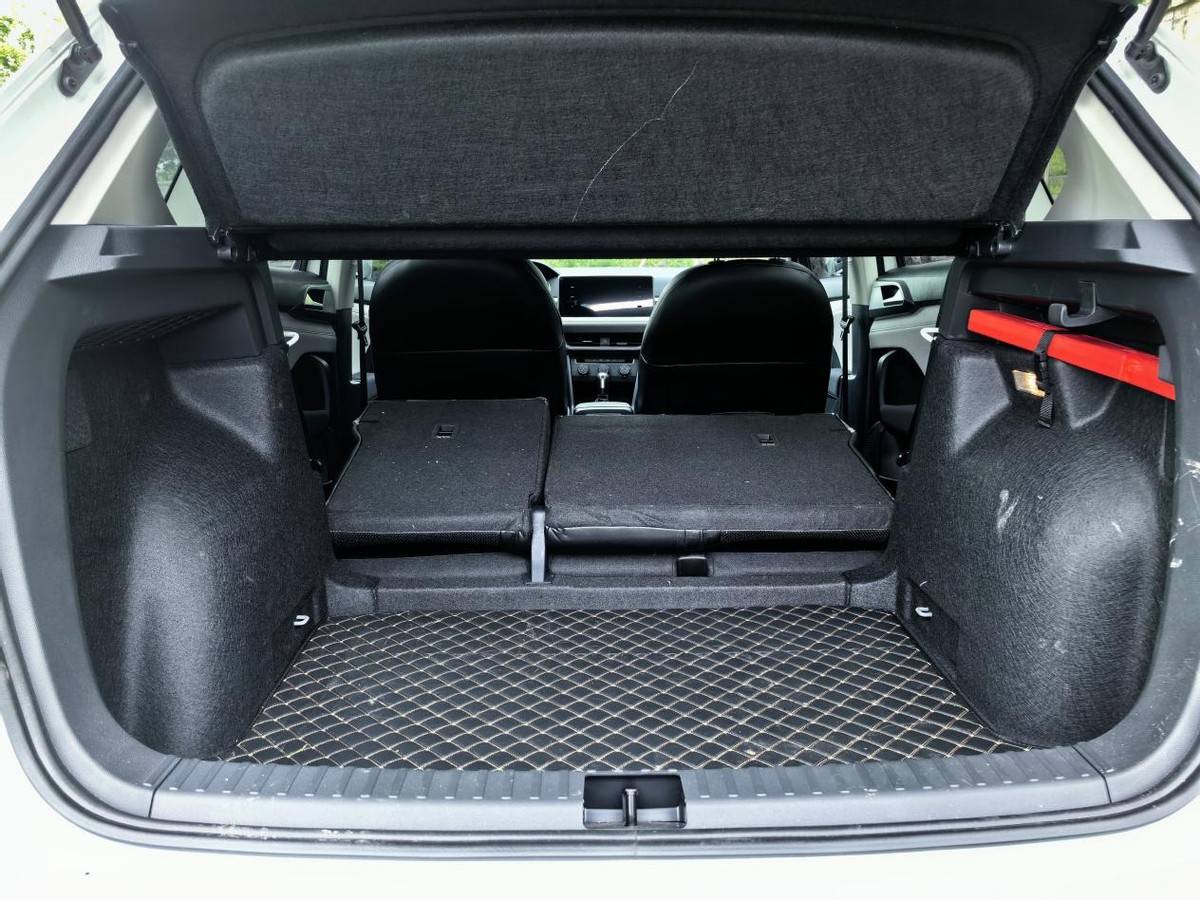 藍(lán)電E5榮耀版對(duì)比大眾途岳:自主、合資差距這么大?