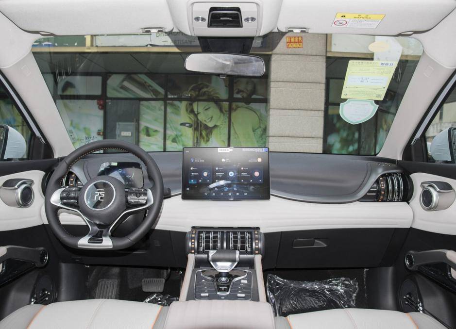 墻內墻外兩頭香,比亞迪元PLUS的產品亮點有多吸引人?