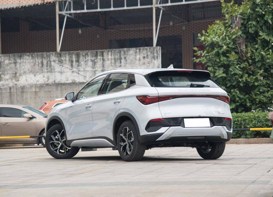 墻內墻外兩頭香,比亞迪元PLUS的產品亮點有多吸引人?