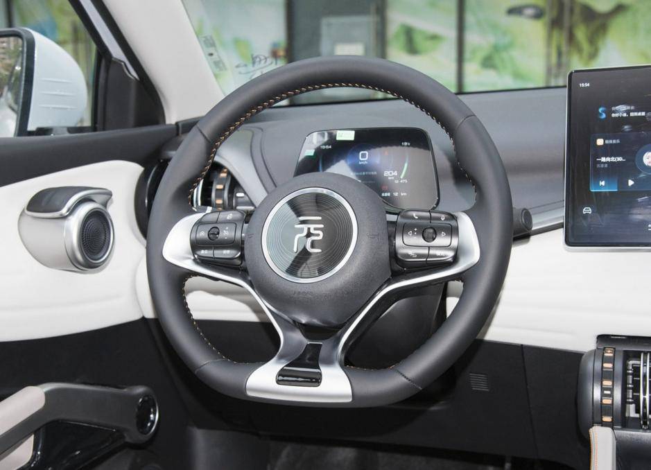 墻內墻外兩頭香,比亞迪元PLUS的產品亮點有多吸引人?