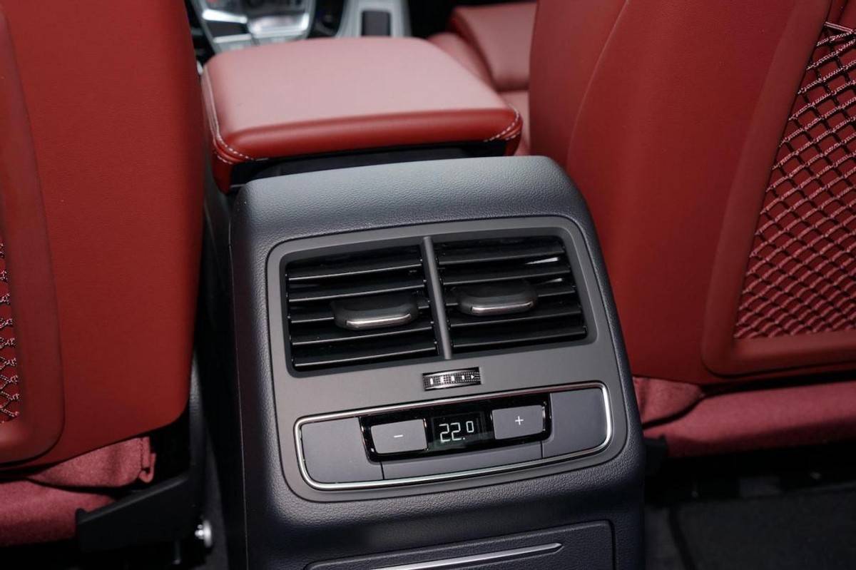 養一臺奧迪A4L一年需要多少錢?買得起就養得起嗎?