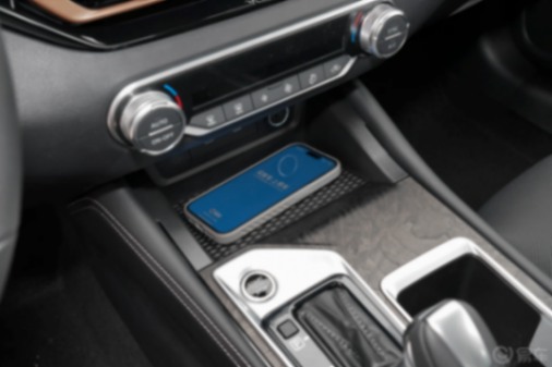 天籟20周年黑金版來襲!整車煥新,高級感十足!