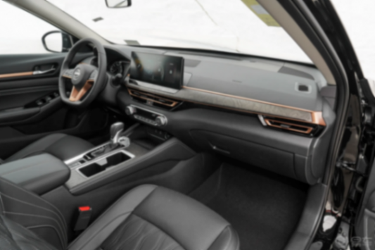 天籟20周年黑金版來襲!整車煥新,高級感十足!