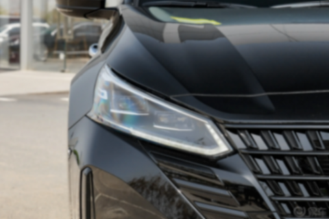 天籟20周年黑金版來襲!整車煥新,高級感十足!