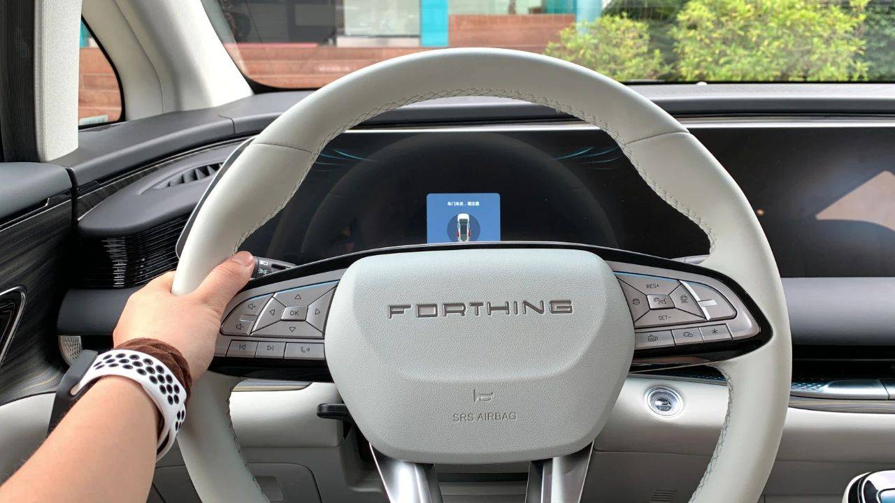 試駕星海V9:人稱夢想家青春版,續航1300公里,20萬級增程無對手