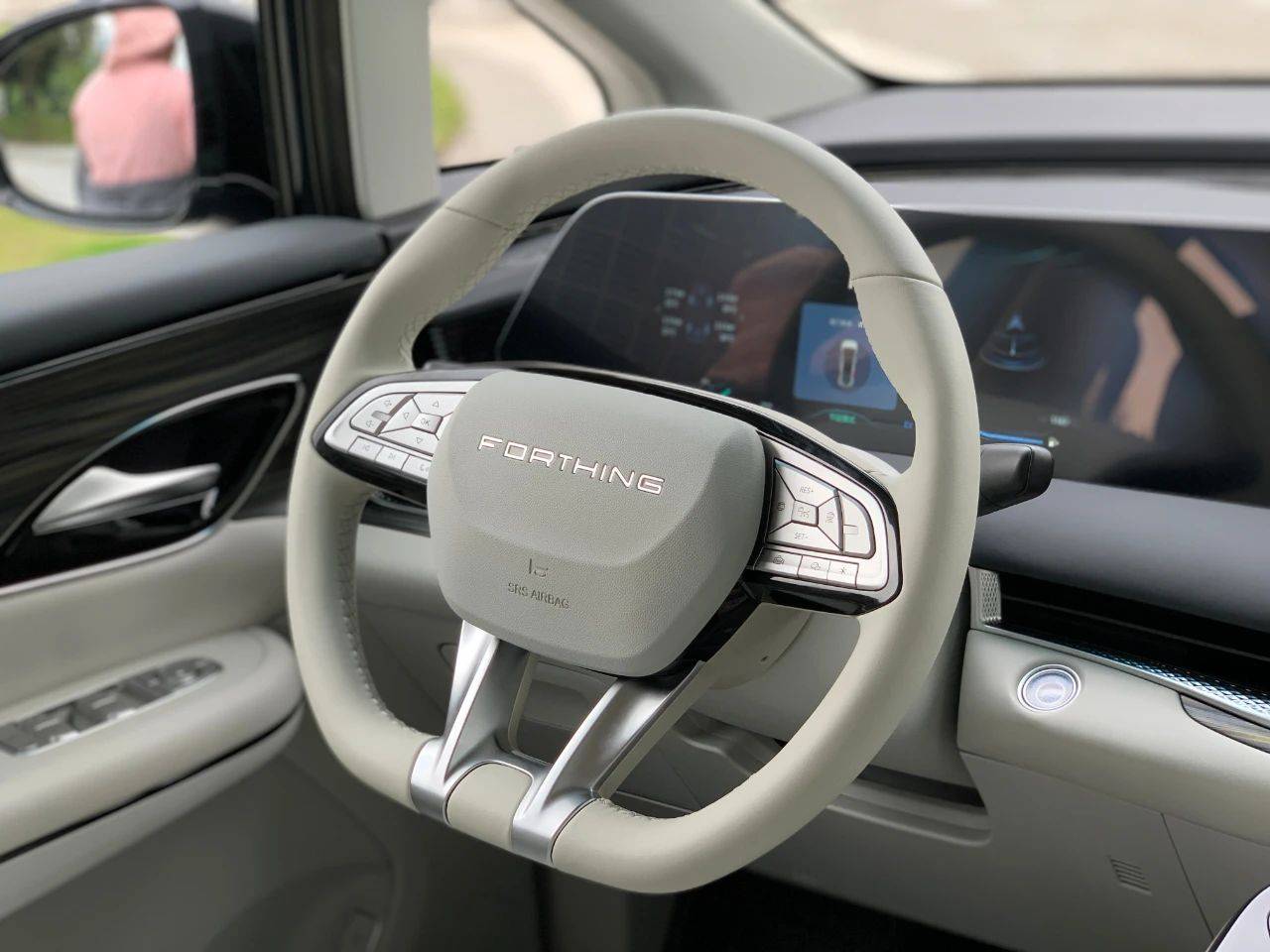 試駕星海V9:人稱夢想家青春版,續航1300公里,20萬級增程無對手