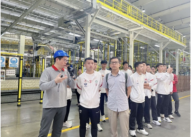 在一起“超”熱愛,貴州村超代表團走進奇-瑞共赴情誼之約