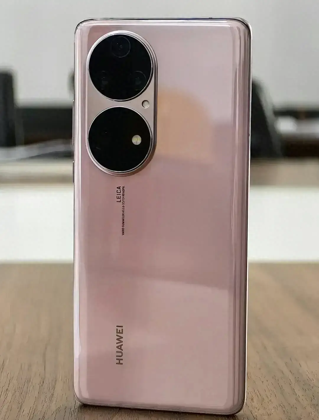 穩(wěn)定產(chǎn)能的麒麟,強的很,華為星耀手機來了