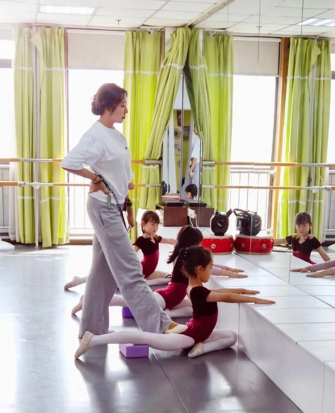 12歲就讀中國古典舞專業,一次訪友讓她選擇在閔行扎根