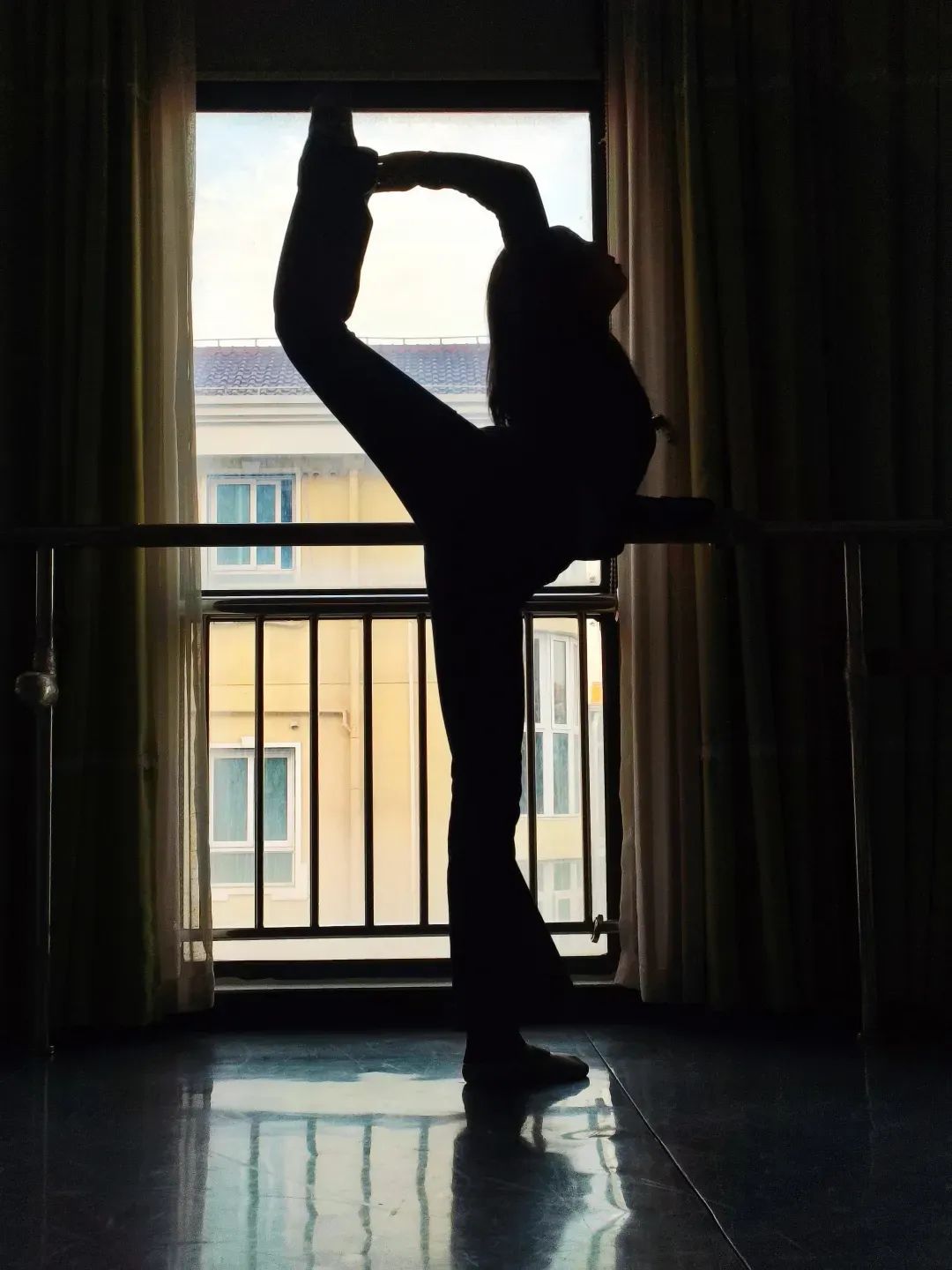 12歲就讀中國古典舞專業,一次訪友讓她選擇在閔行扎根