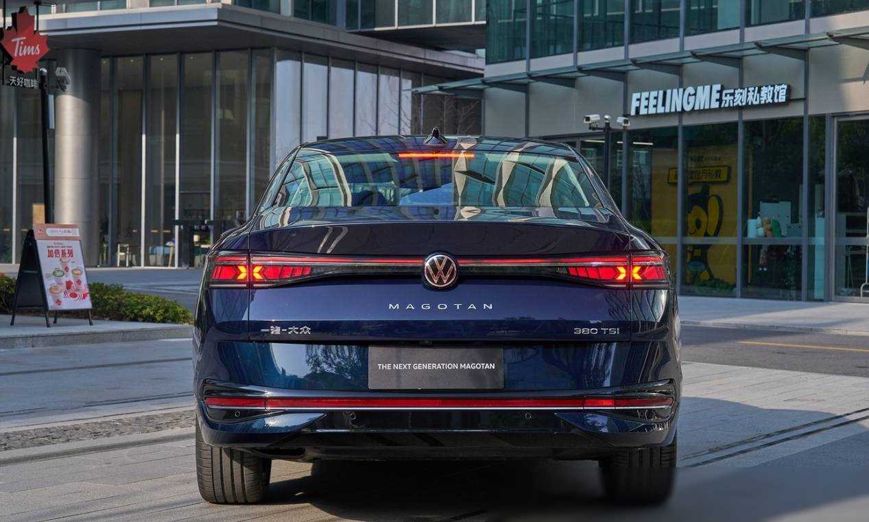 兩大巨頭對決!全新邁騰VS帕薩特Pro,究竟誰能成為你的心頭