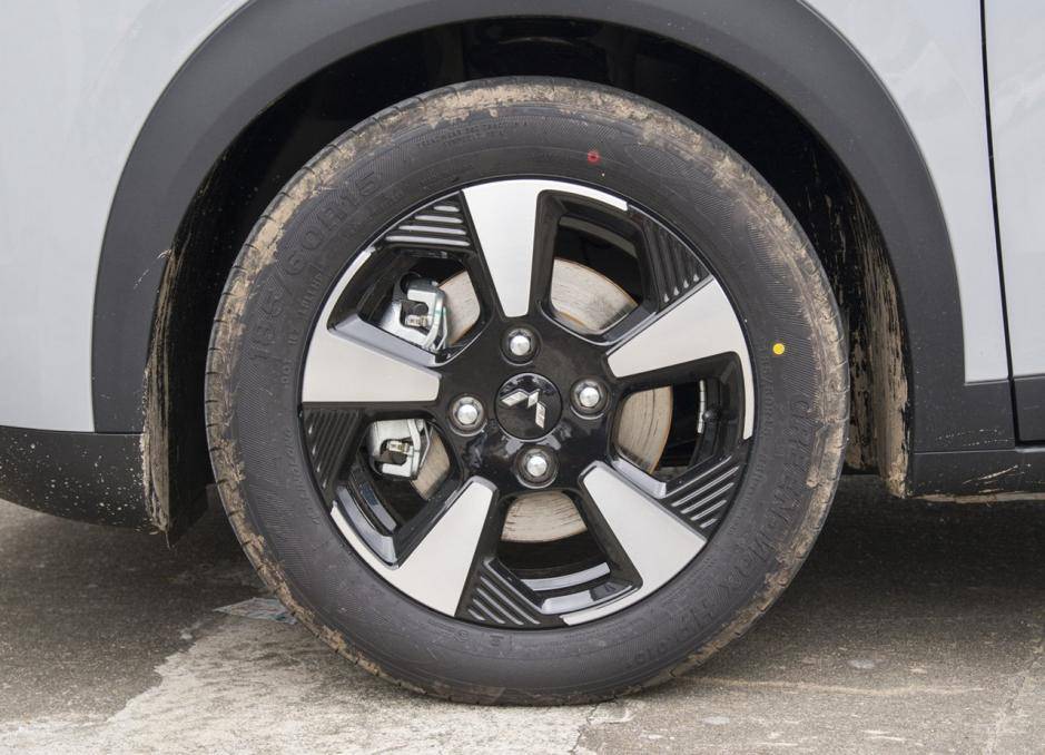 五菱繽果打開了小姐姐買車的心門,好看、好開、好便宜!