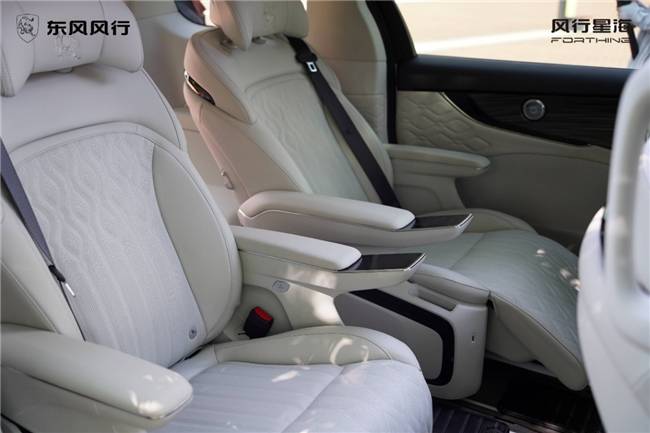 滿電一箱油狂飆1300km,星海V9上演續航黑科技