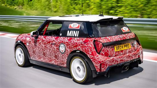 全新MINI Cooper JCW諜照曝光 或6月發布