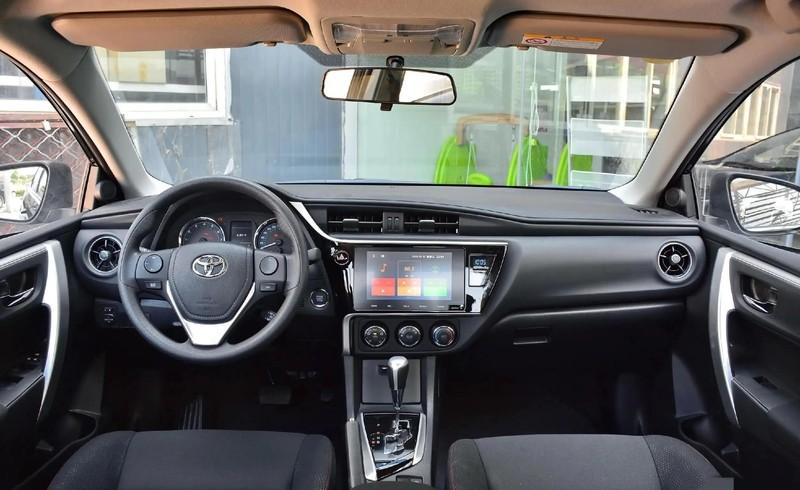 最值得購買的2款豐田車,卡羅拉和雷凌哪個更好,怎么選?看解析