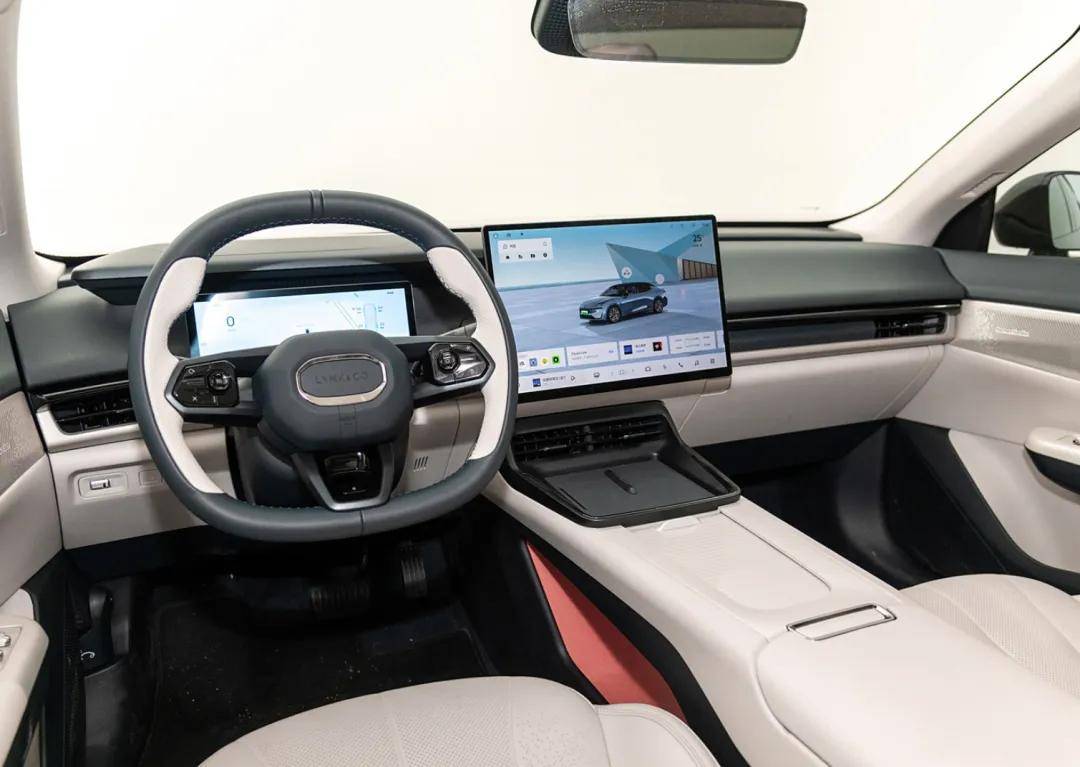 16.38萬低價開售,領克07 EM-P能打嗎?