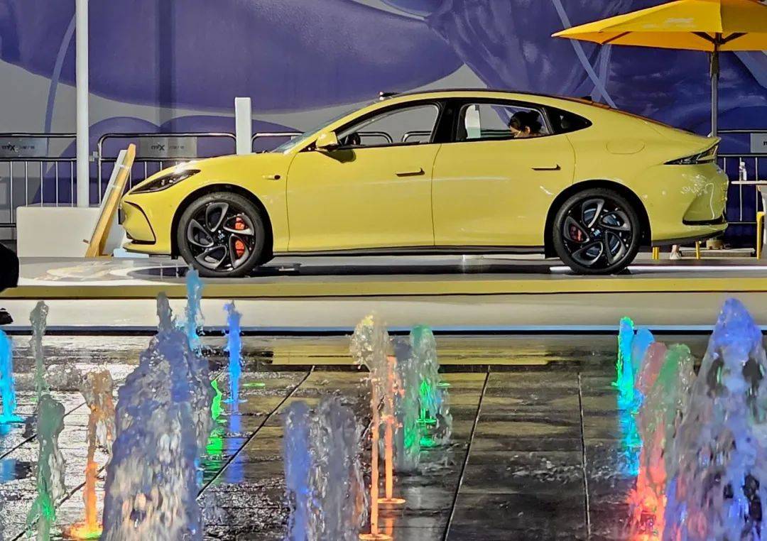 論產(chǎn)品力和定價(jià),智己L6沒(méi)理由賣不好啊!