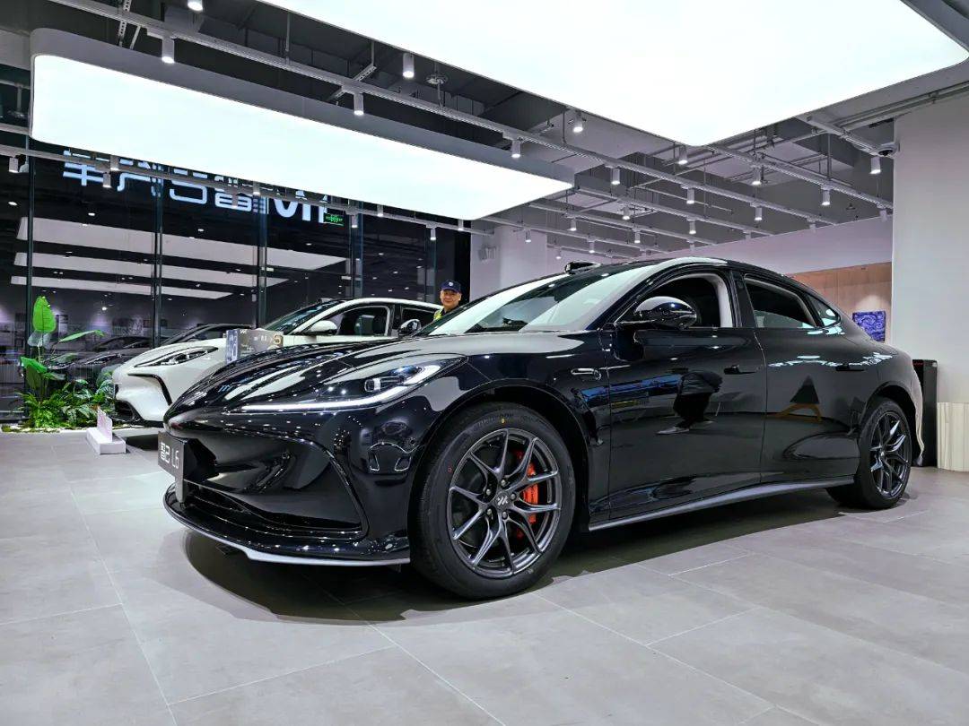 論產(chǎn)品力和定價(jià),智己L6沒(méi)理由賣不好啊!