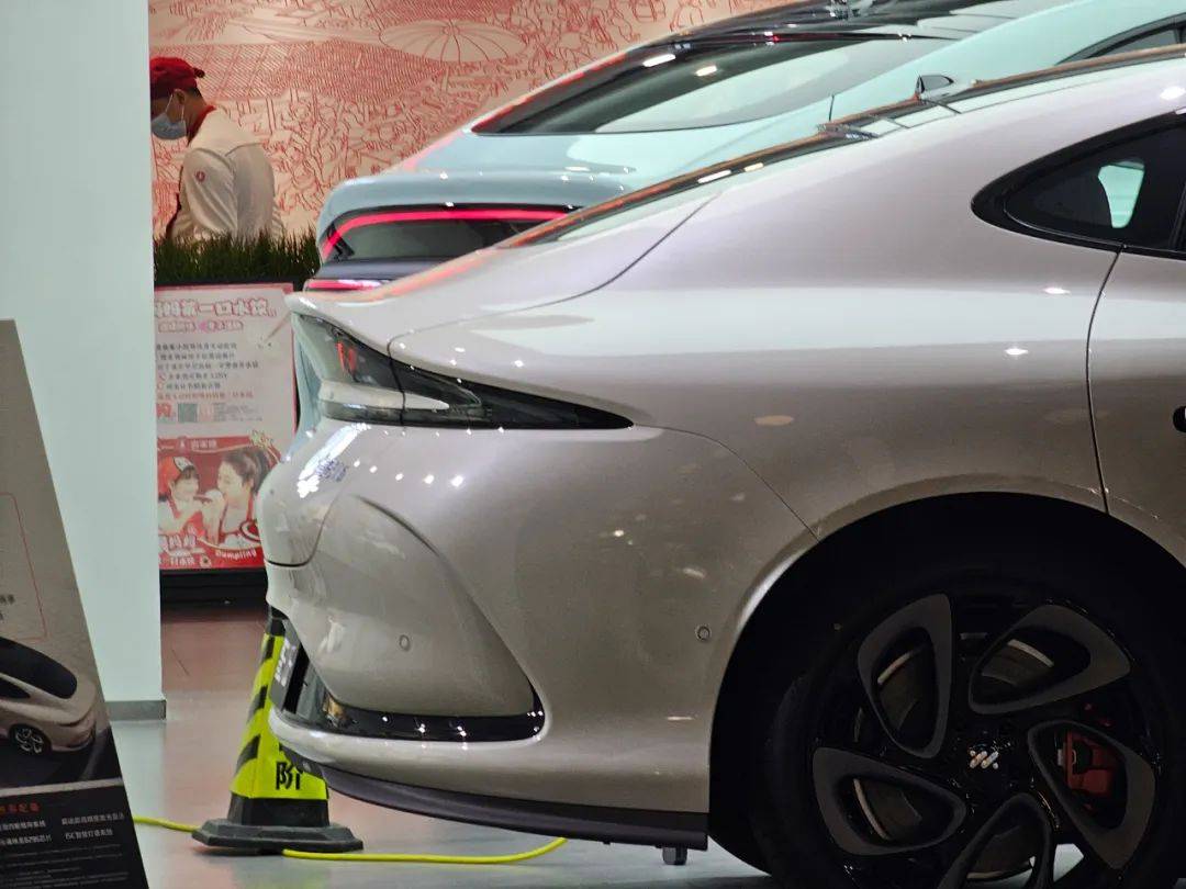 論產(chǎn)品力和定價(jià),智己L6沒(méi)理由賣不好啊!