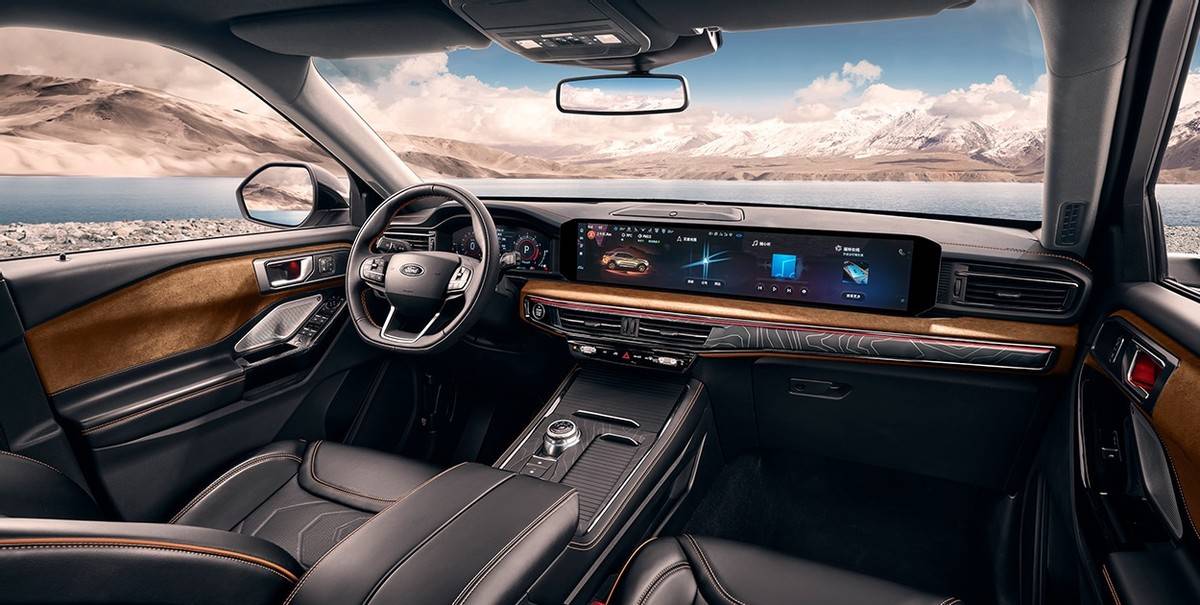 福特探險者昆侖巔峰版助力大理馬拉松圓滿落幕