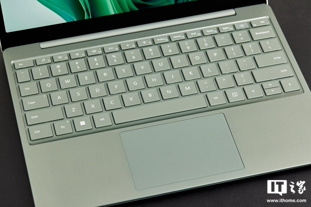 微軟Surface Laptop Go 3筆記本獲固件升級:修復屏幕閃爍問題