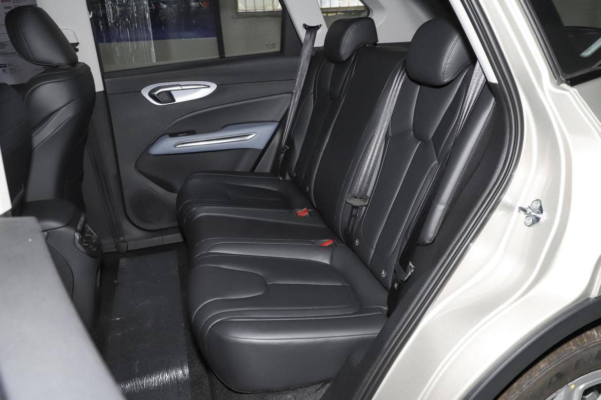 我可以買貴的,但不能買貴了!奔騰T90和長安CS75 PLUS怎么選?