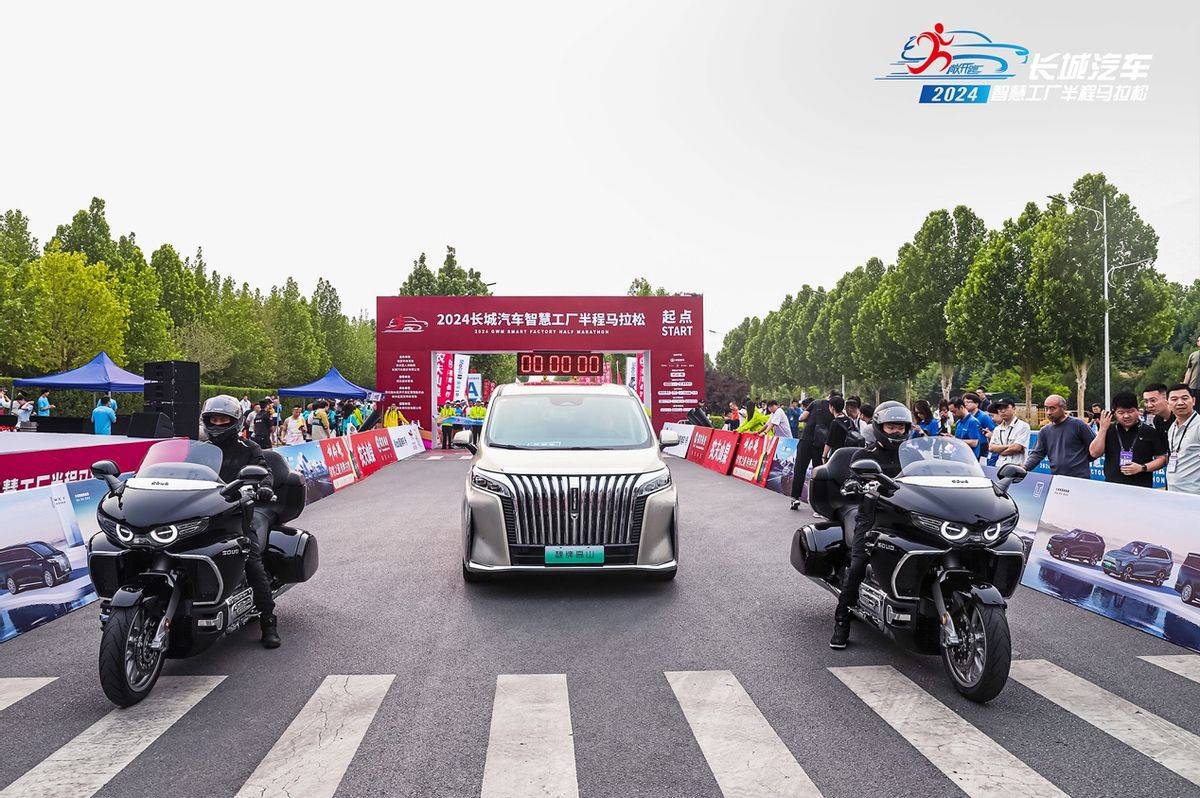 邀請別人跑馬拉松的長城,自己也在跑一場馬拉松