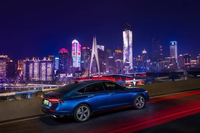 滿(mǎn)足打工人的既要又要,“五邊形戰(zhàn)士”雅閣都能做到